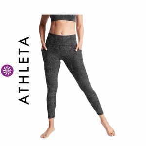 Athleta Salutation Stash Pocket Leggins XL Speckled Black/White 25’ Inseam Yoga
